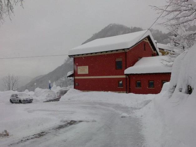 23749_625863954106532_2024363860_n