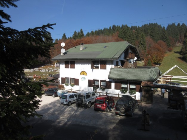 Questa immagine ha l'attributo alt vuoto; il nome del file è giallo-47.jpg