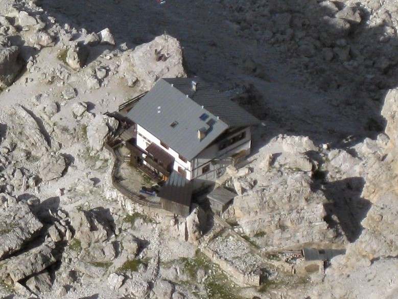 Questa immagine ha l'attributo alt vuoto; il nome del file è img_1638.jpg